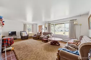 2014 Ocean Beach Hwy, Longview, WA 98632 - Photo 4