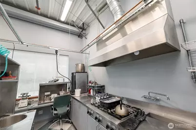 905 Squalicum Way #106, Bellingham, WA 98225 - Photo 18