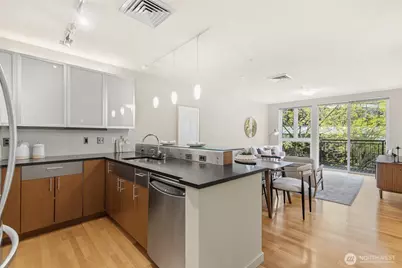 3104 Western Avenue #218, Seattle, WA 98121 - Photo 10