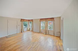 16751 Linden Ave N, Shoreline, WA 98133 - Photo 4