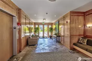 61 Pine St, Edmonds, WA 98020 - Photo 2