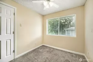 17208 NE 45th St, Redmond, WA 98052 - Photo 12