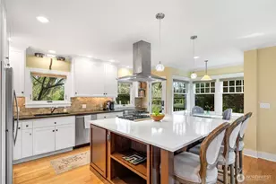 803 W Armour St, Seattle, WA 98119 - Photo 10