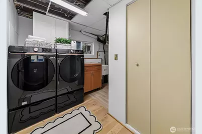2127 Boyer Avenue E, Seattle, WA 98112 - Photo 30