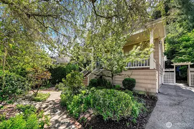 2127 Boyer Avenue E, Seattle, WA 98112 - Photo 4