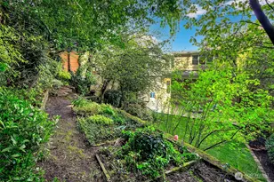 2127 Boyer Ave E, Seattle, WA 98112 - Photo 36