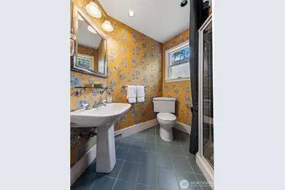 2127 Boyer Avenue E, Seattle, WA 98112 - Photo 16