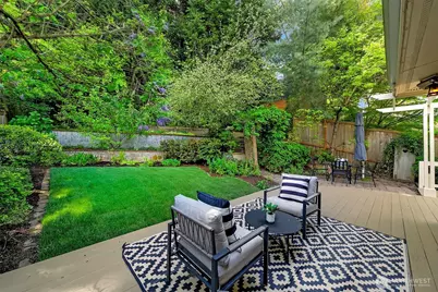 2127 Boyer Avenue E, Seattle, WA 98112 - Photo 34