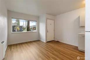 7618 Greenwood Ave N, Seattle, WA 98103 - Photo 12