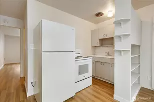 7618 Greenwood Ave N, Seattle, WA 98103 - Photo 8