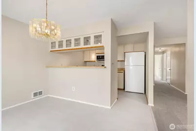 820 Cady Road #F105, Everett, WA 98203 - Photo 8