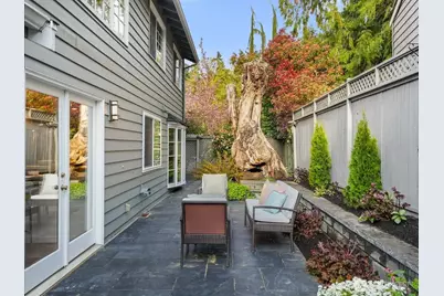 8255 SE 59th Street, Mercer Island, WA 98040 - Photo 18