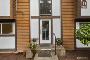 7307 224th St SW, Edmonds, WA 98026 - Photo 2