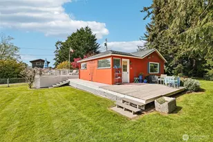 176 Maple St, Camano Island, WA 98282 - Photo 32
