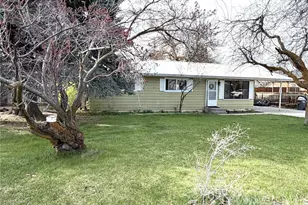 104 W 1st St, Waterville, WA 98858 - Photo 2