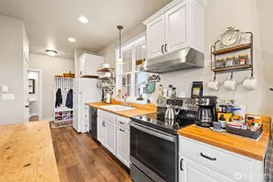981 W Hendrickson Rd, Sequim, WA 98382 - Photo 10