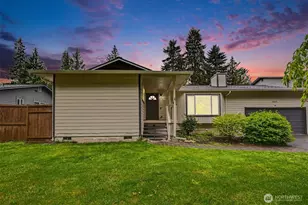 8203 181st Ave E, Bonney Lake, WA 98391 - Photo 2