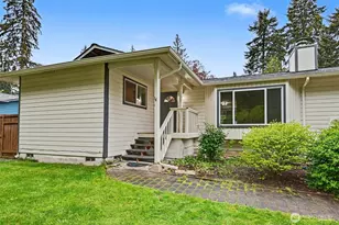 8203 181st Ave E, Bonney Lake, WA 98391 - Photo 4