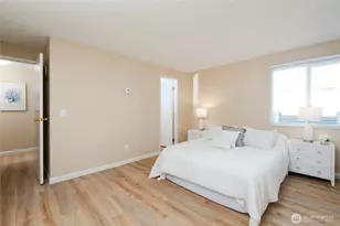 17302 NE 45th St, Redmond, WA 98052 - Photo 10