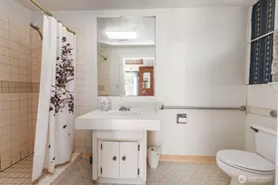 318 W 8th St, Port Angeles, WA 98362 - Photo 22