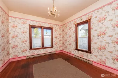 318 W 8th Street, Port Angeles, WA 98362 - Photo 28