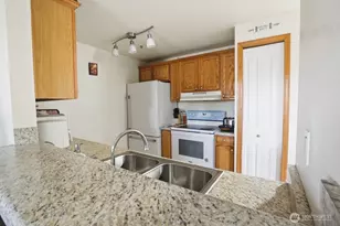 1009 112th St SE, Everett, WA 98204 - Photo 8