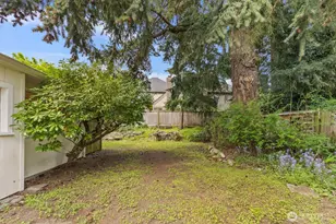 10434 NE 17th St, Bellevue, WA 98004 - Photo 28
