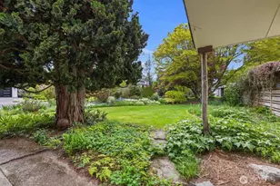10434 NE 17th St, Bellevue, WA 98004 - Photo 24