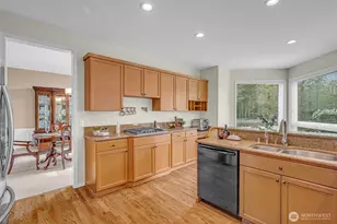 26637 SE 15th St, Sammamish, WA 98075 - Photo 12