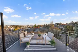 1004 48th St, Seattle, WA 98103 - Photo 2