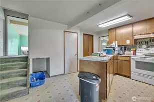 815 E 60th St, Tacoma, WA 98404 - Photo 10