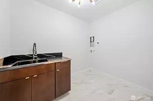 7905 240th St SW, Edmonds, WA 98026 - Photo 30