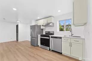 3501 W 3rd St, Anacortes, WA 98221 - Photo 16