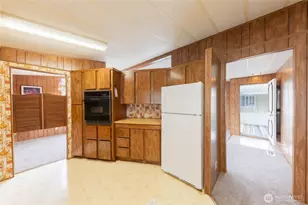 2725 E Fir St, Mount Vernon, WA 98273 - Photo 6