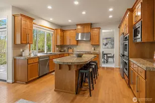 1103 272nd Pl SE, Sammamish, WA 98075 - Photo 10