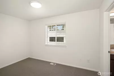 105 118th Avenue SE #3, Bellevue, WA 98005 - Photo 18