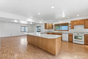 156 Williams Ave, Kelso, WA 98626 - Photo 4