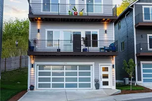 134 Blackfish Ct, Bremerton, WA 98310 - Photo 2