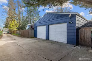 10532 Evanston Ave N, Seattle, WA 98133 - Photo 36