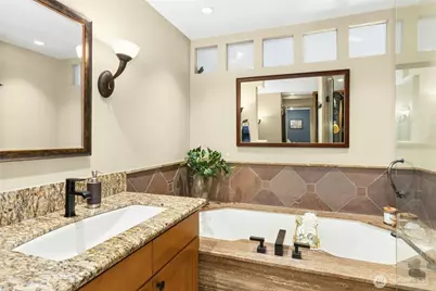 9201 NE Juanita Drive #202, Kirkland, WA 98034 - Photo 22