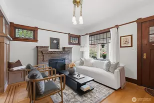 715 N 48th St, Seattle, WA 98103 - Photo 4