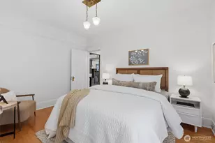 715 N 48th St, Seattle, WA 98103 - Photo 12