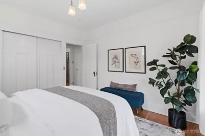 715 N 48th Street, Seattle, WA 98103 - Photo 10