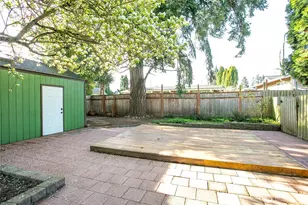 1100 Greenleaf Ave, Burlington, WA 98233 - Photo 36