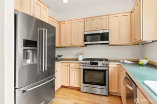 2821 NW 65th St, Seattle, WA 98117 - Photo 12