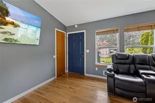 942 Walker Ave, Oak Harbor, WA 98277 - Photo 4
