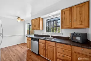 27 Crescent Cir SW, Lakewood, WA 98499 - Photo 12