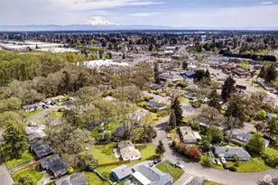 27 Crescent Cir SW, Lakewood, WA 98499 - Photo 2