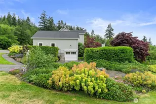 5663 S Campbell Lake Rd, Anacortes, WA 98221 - Photo 28