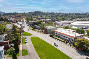 1014 11th St, Bellingham, WA 98225 - Photo 4